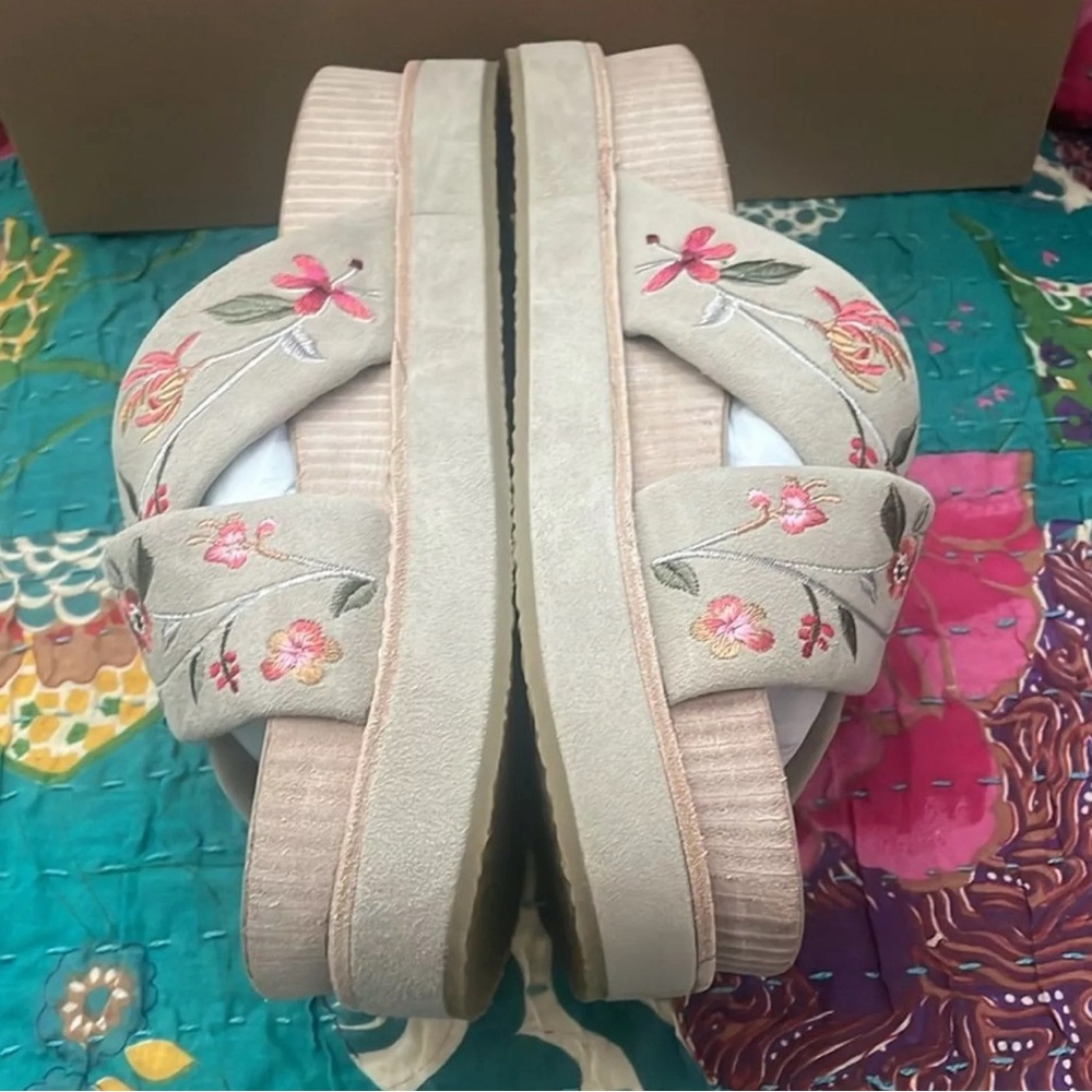 🌷Johnny Was Jenna X band Sandal NWT & box - Picture 9 of 10
